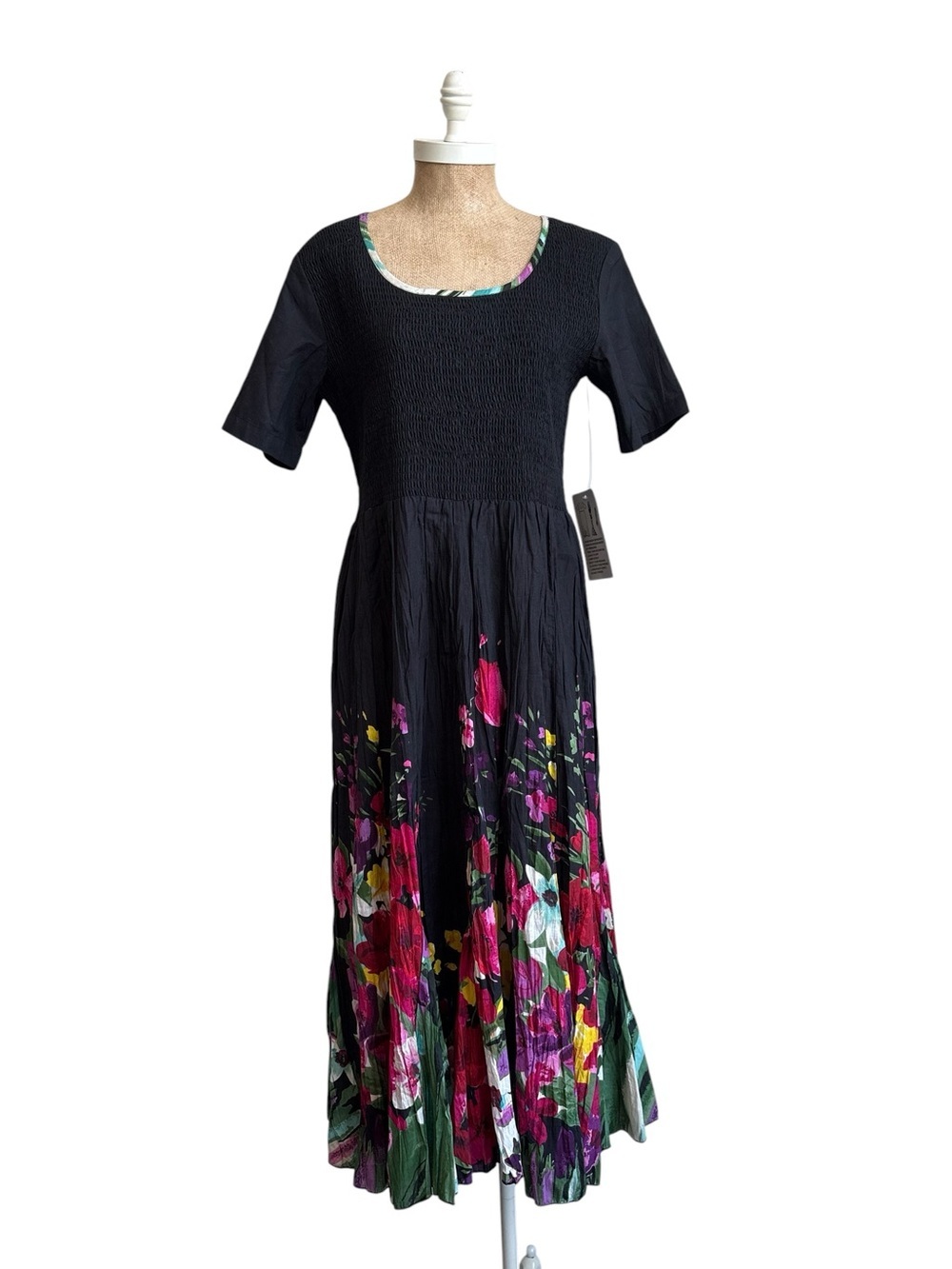Draper’s & Damon’s Petites Black Floral Dress Smocked Cotton Size PM - Picture 7 of 10